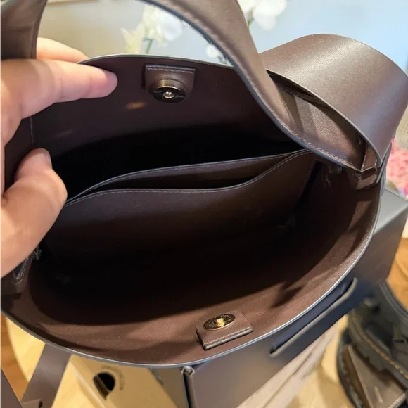 Minimal Vegan Leather Tote Bag in Dark Brown - Picture 2 of 2